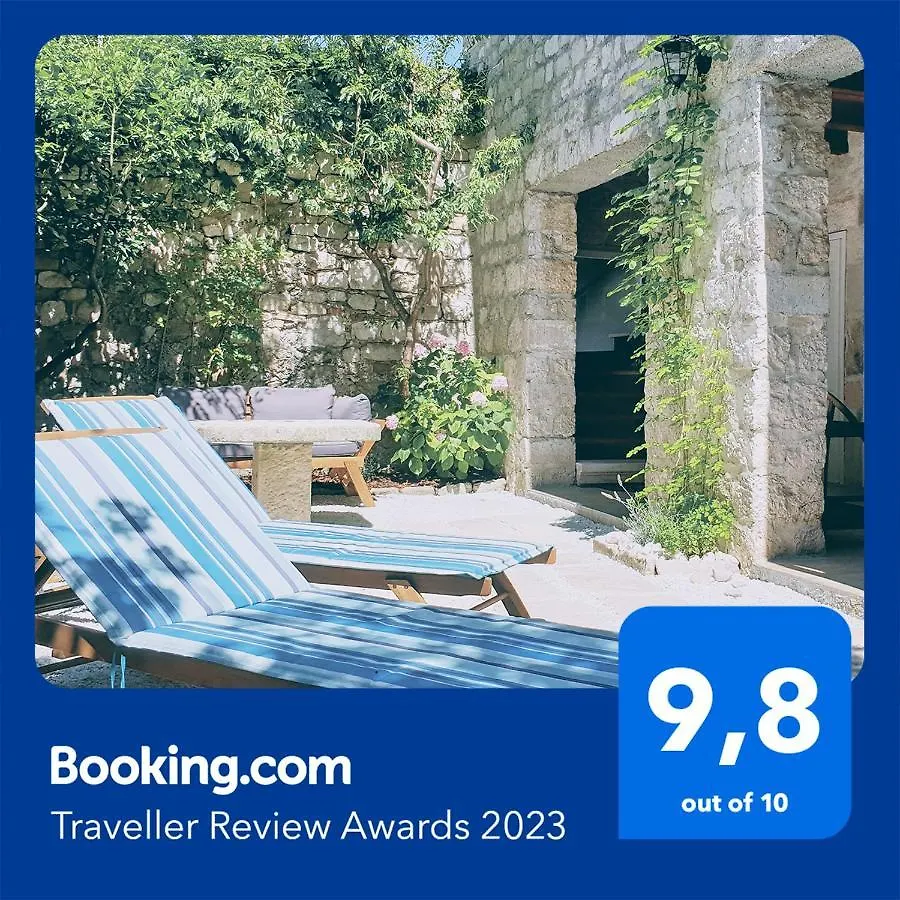 Rector'S Villa - Charming Retreat In Old Town With Jacuzzi In Private Courtyard Rab Town